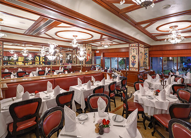 Hotel with military discount and frennch restaurant