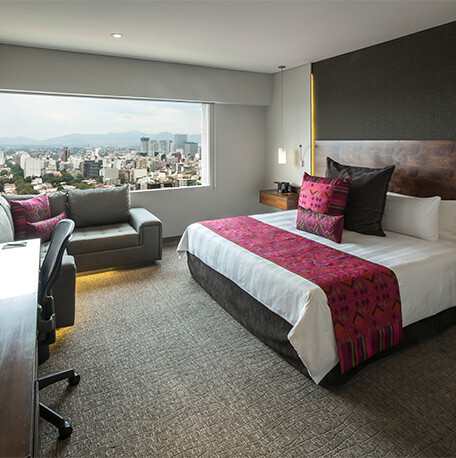 Hotel that offer military discount for FAMEX